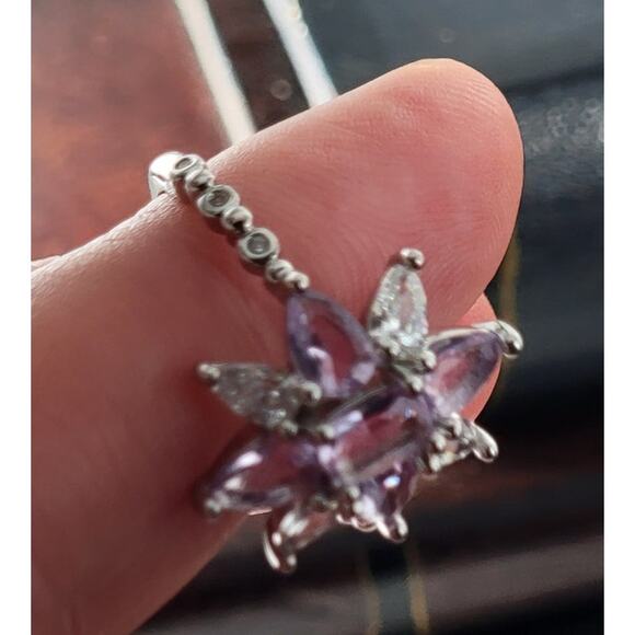 Exquisite Rhodium-Plated Size 9 Floral Ring with Lavender Gemstones - Picture 9 of 11